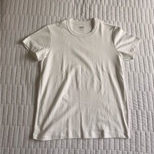 Uniqlo Women’s Classic White T-Shirt Size M